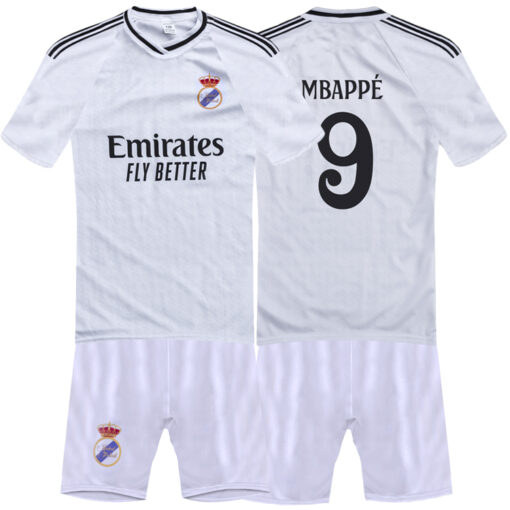 Detský dres Mbappe Real Madrid 2024 - sada